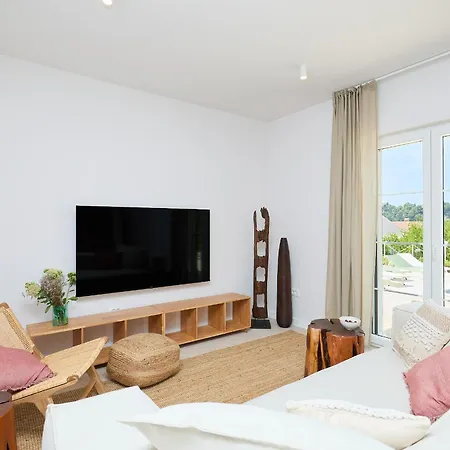 Hedera Estate Hedera Xviii Villa *