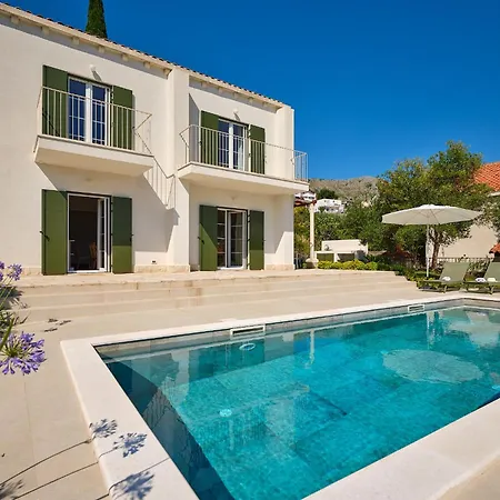 Hedera Estate Hedera Xviii Villa *