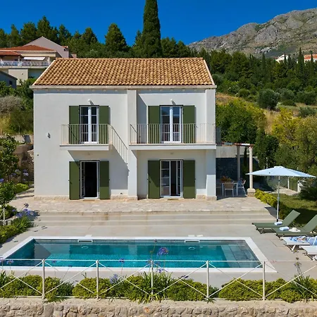 Hedera Estate Hedera Xviii Villa