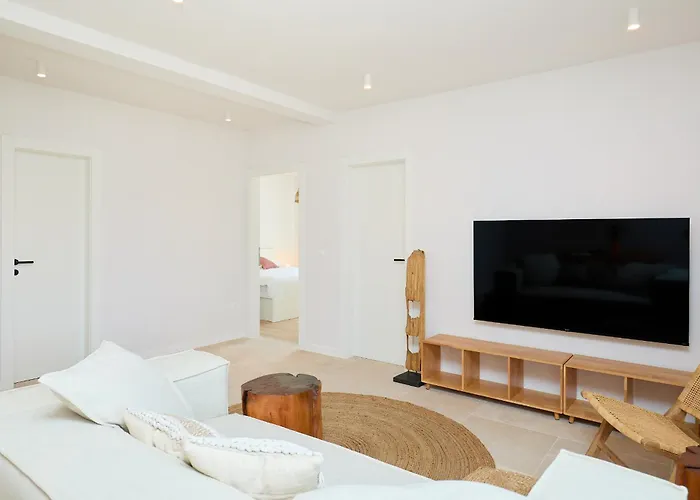 Hedera Estate Hedera Xviii Villa